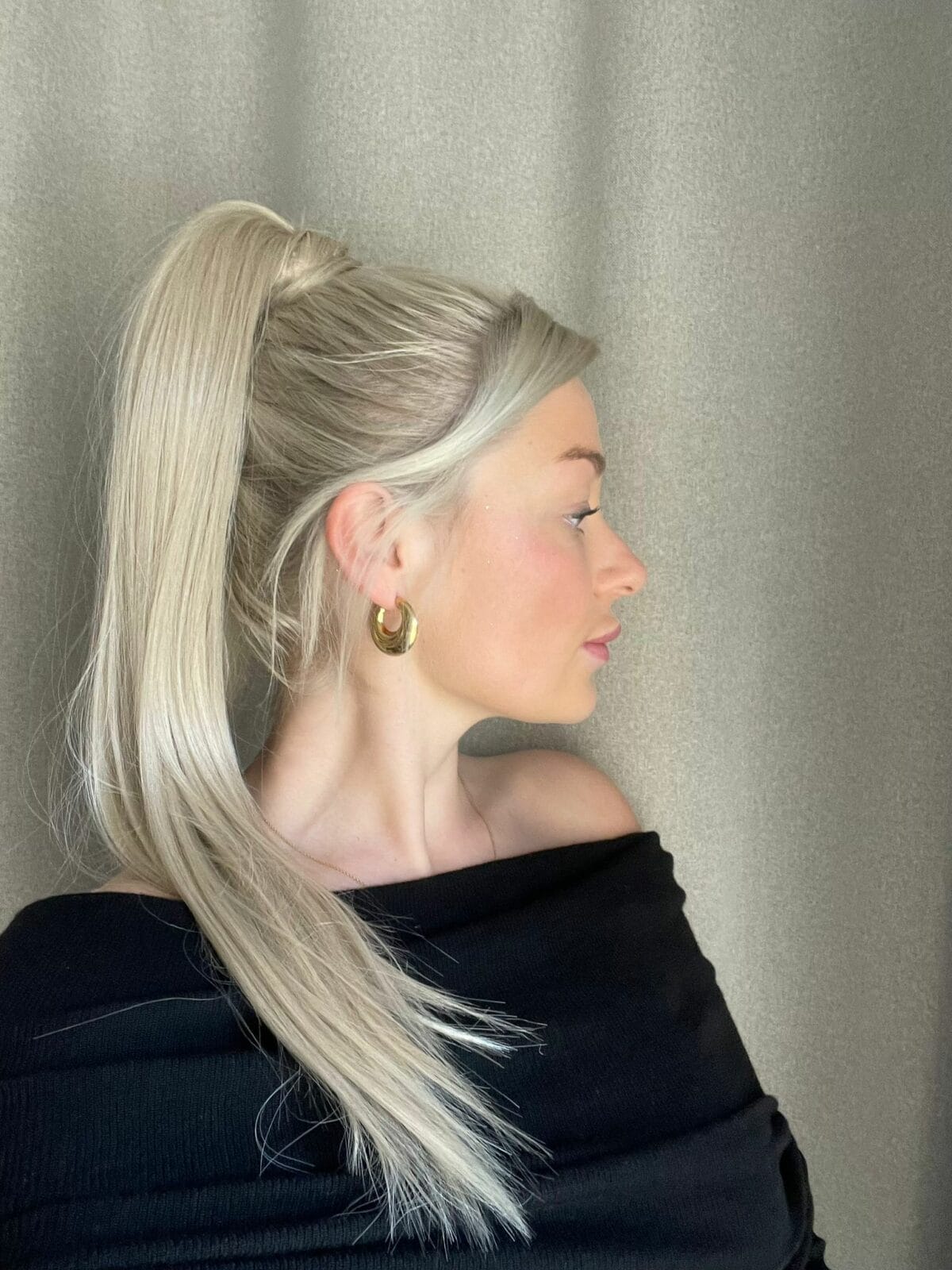 ash blond ponytail 7126